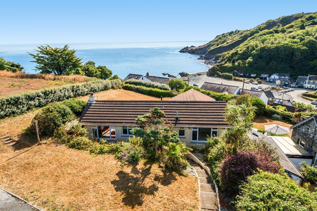 Property photo 1 of 29 12-6A75B091Df8Fe-...