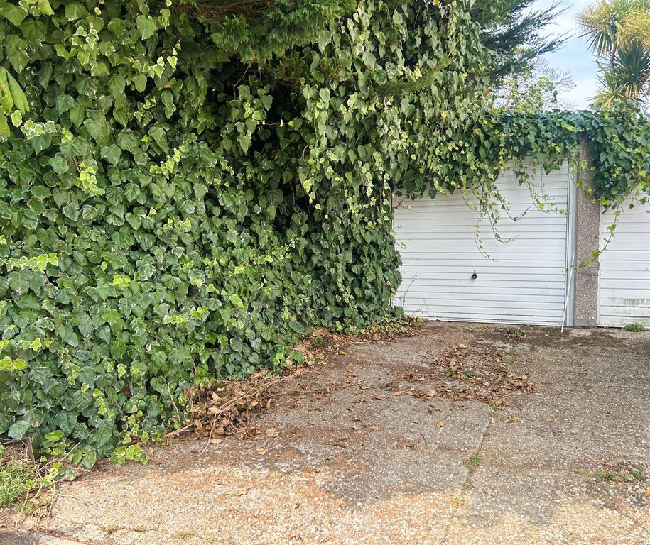Property photo 2 of 3