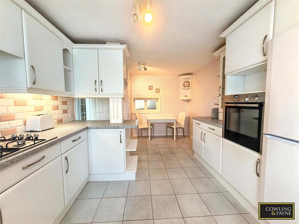 Property photo 3 of 15 Kitchen/Diner