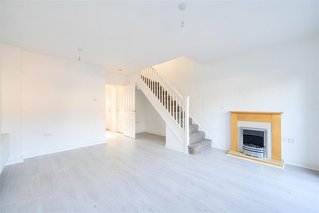 Property photo 3 of 26 1448645-21-69E88F8Ae8817.Jpg