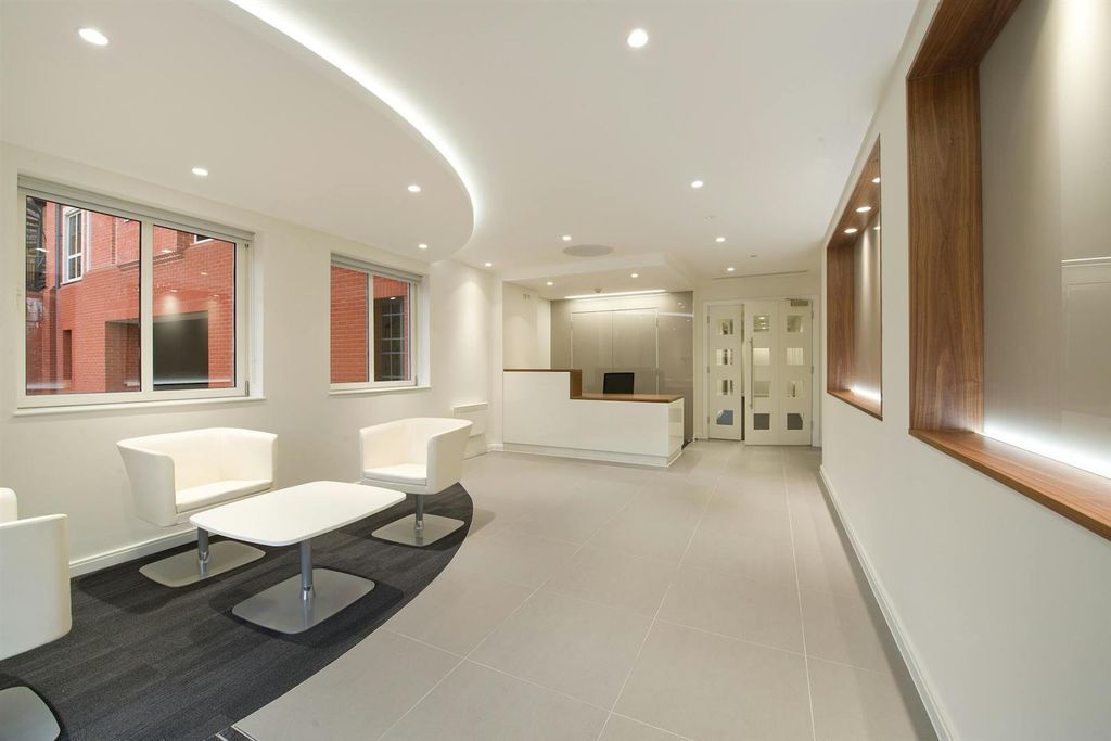 Property photo 2 of 5 Atrium.Jpg