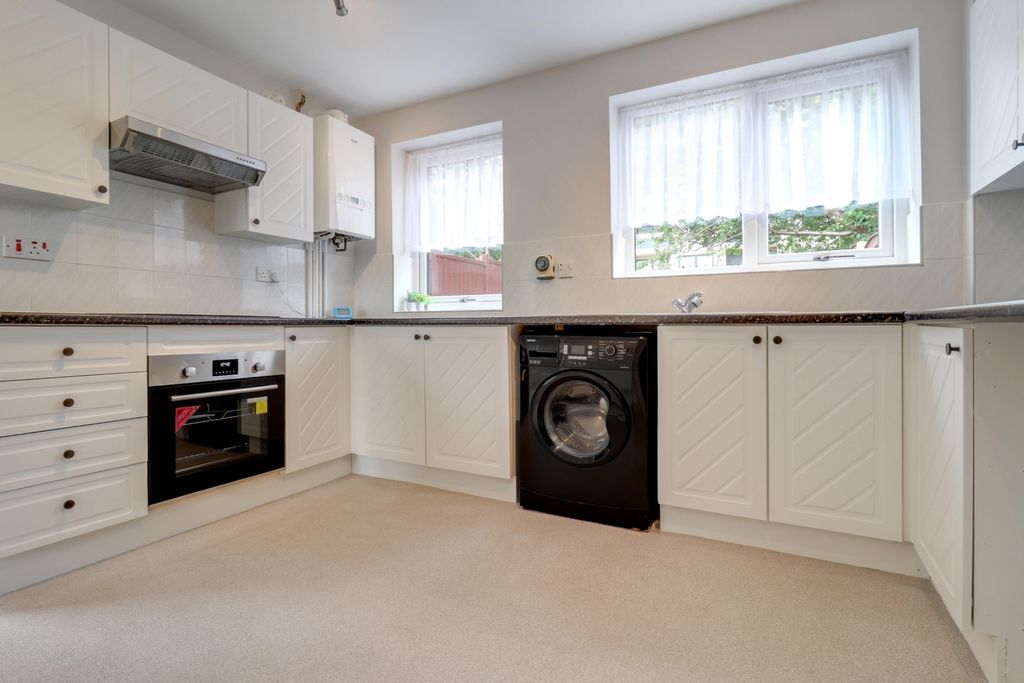 Property photo 3 of 16 3- Rob Hammond Ewemove Pontefract