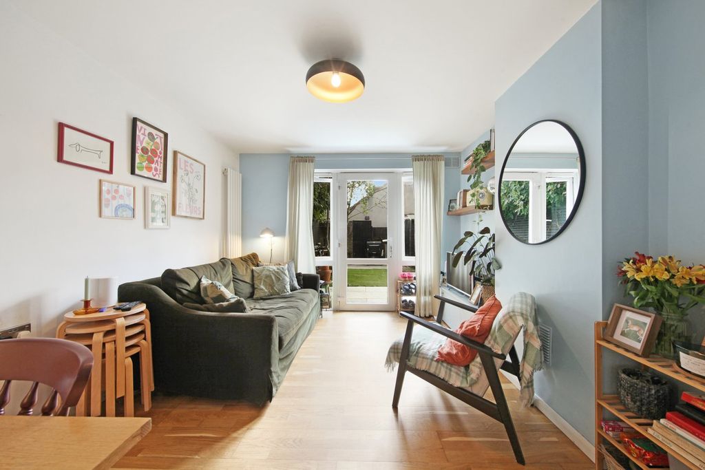 Property photo 2 of 9