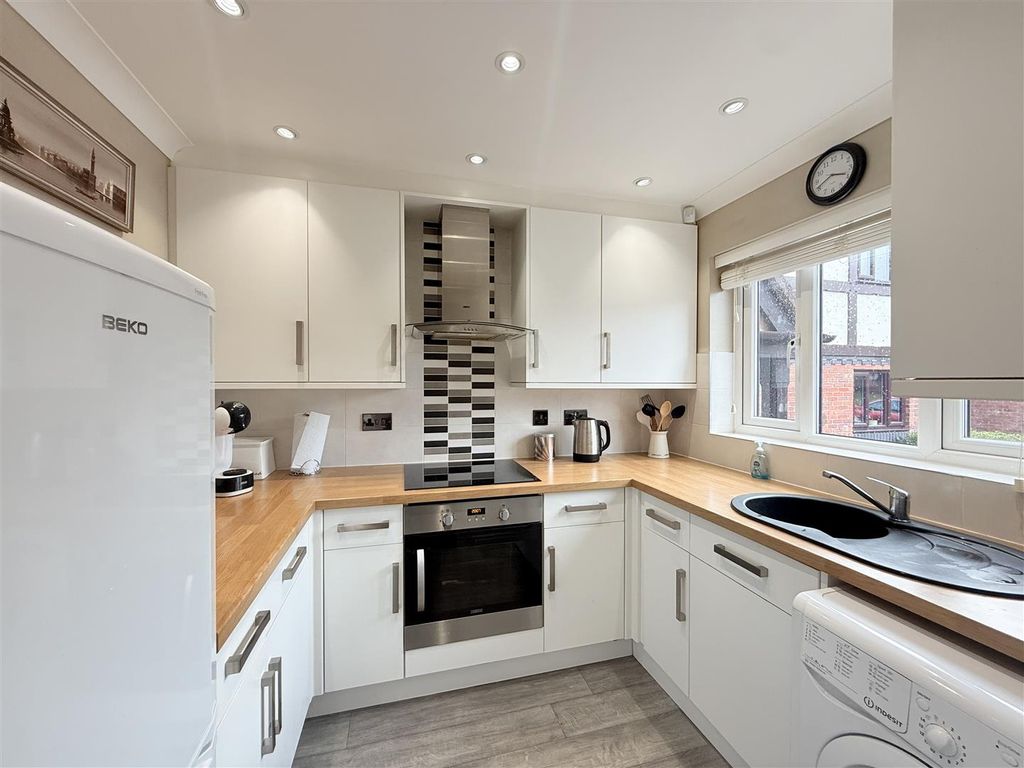 Property photo 3 of 11 Img_2462.Jpeg