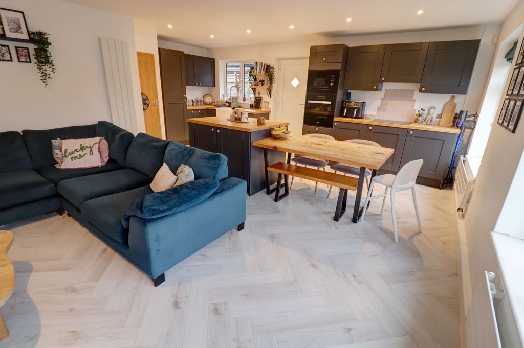 Property photo 1 of 20 Photo #1