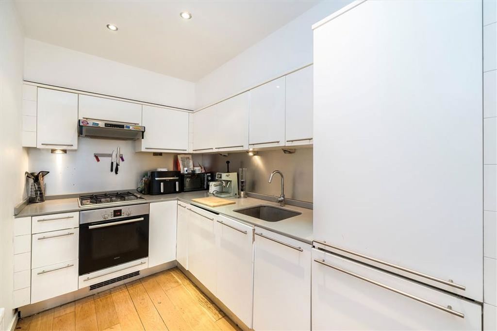 Property photo 3 of 5