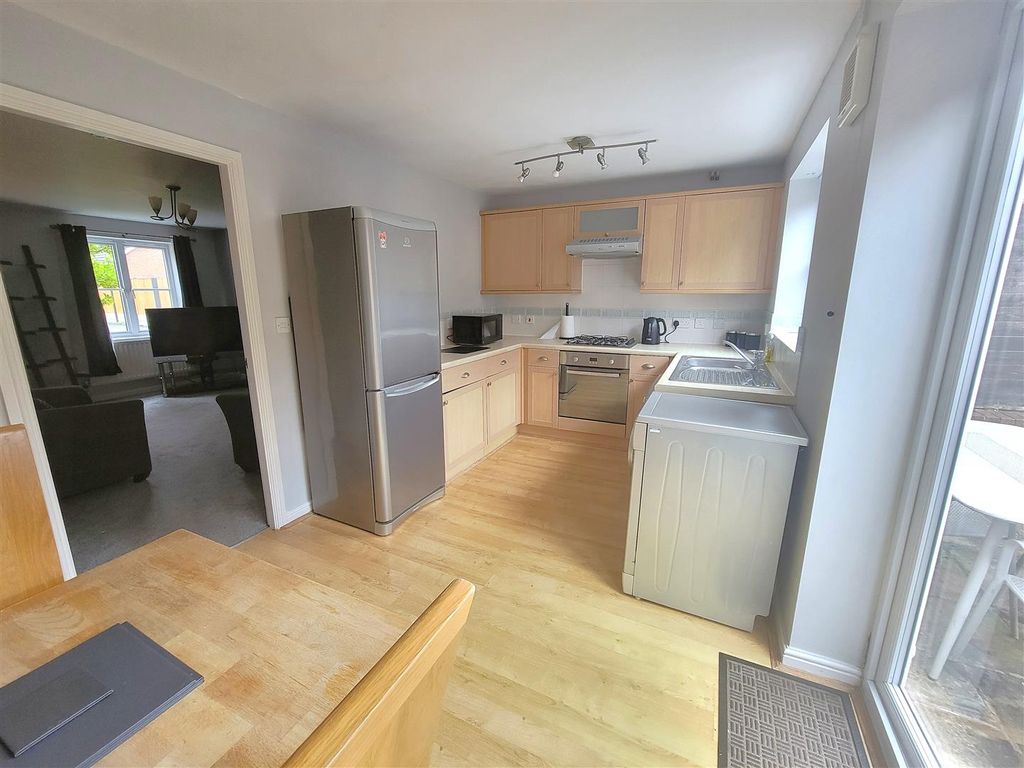 Property photo 2 of 12 Kitchen Diner