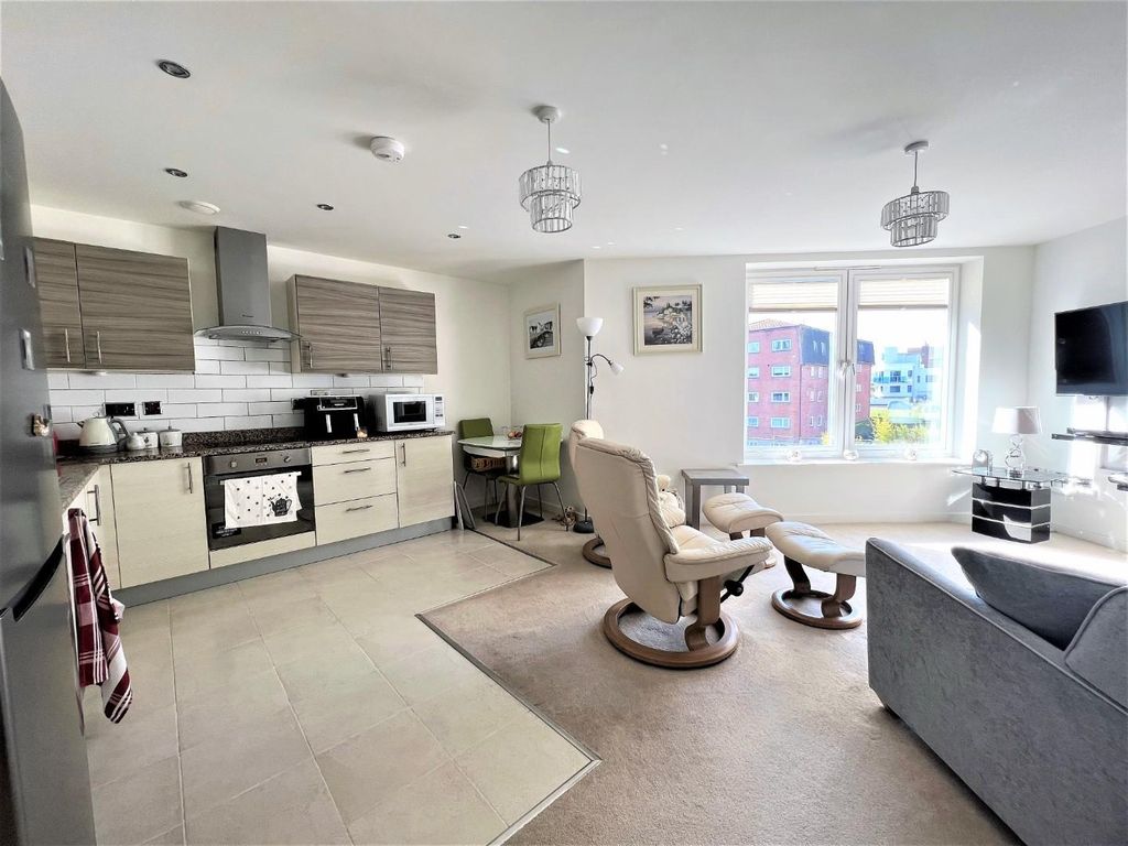 Property photo 2 of 15 Kitchen.Lounge.Jpg