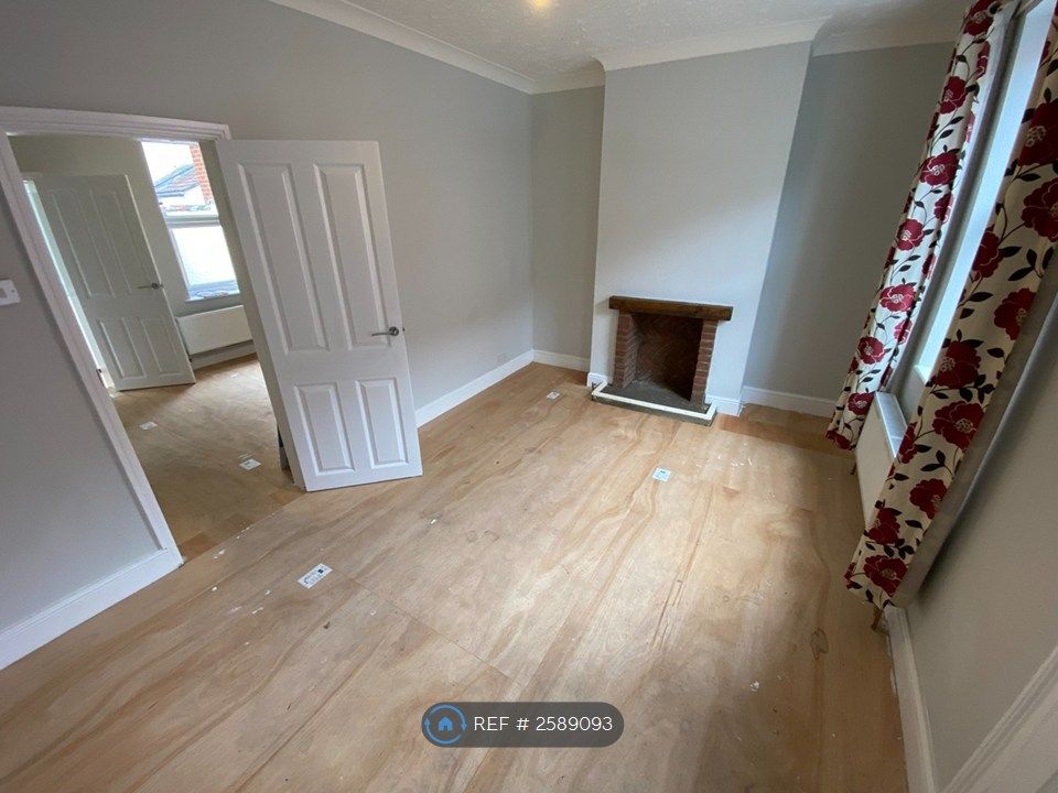Property photo 3 of 23