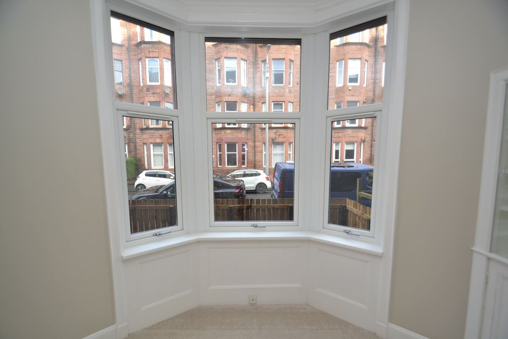 Property photo 3 of 19 4684544