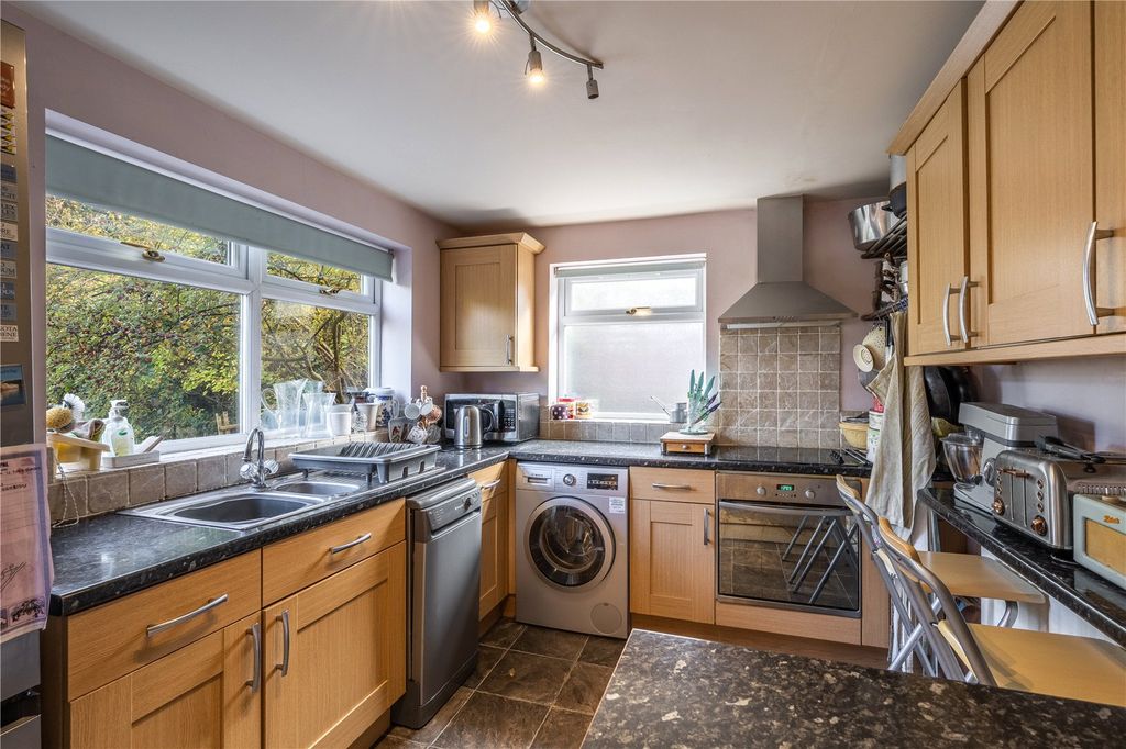 Property photo 3 of 28 Picture No. 17