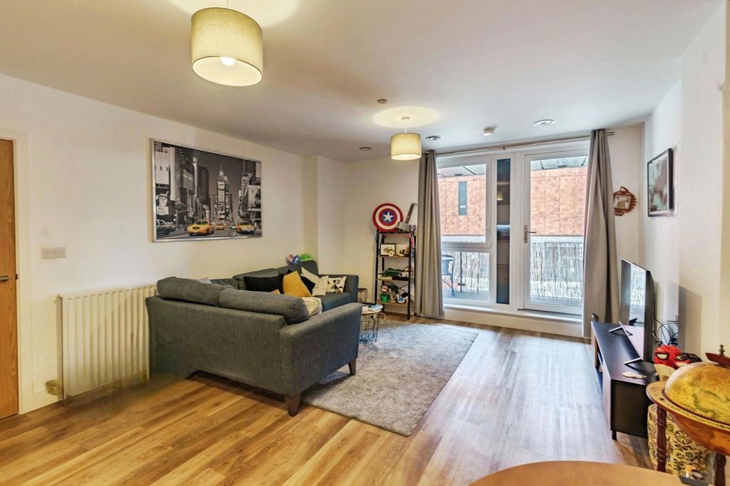 Property photo 3 of 10 Picture 3