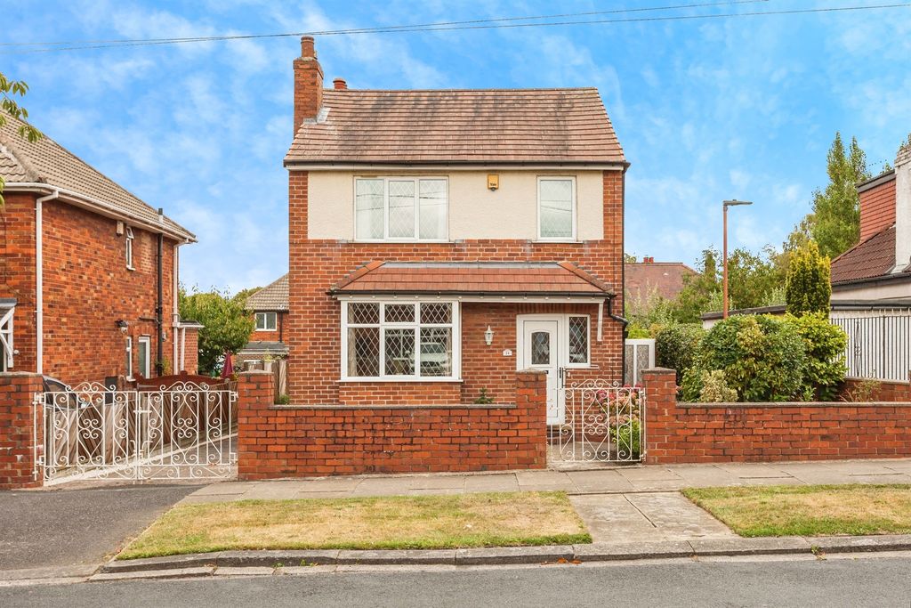 Property photo 1 of 17