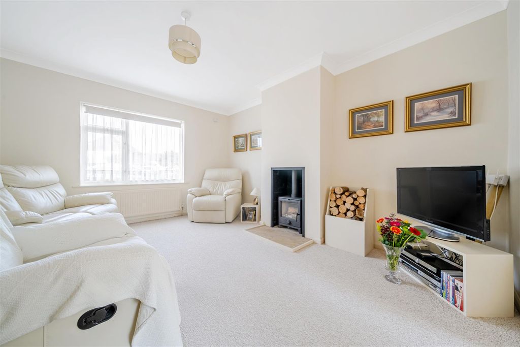 Property photo 2 of 16 1336631-11-6899Fa9A6A6E7.Jpg