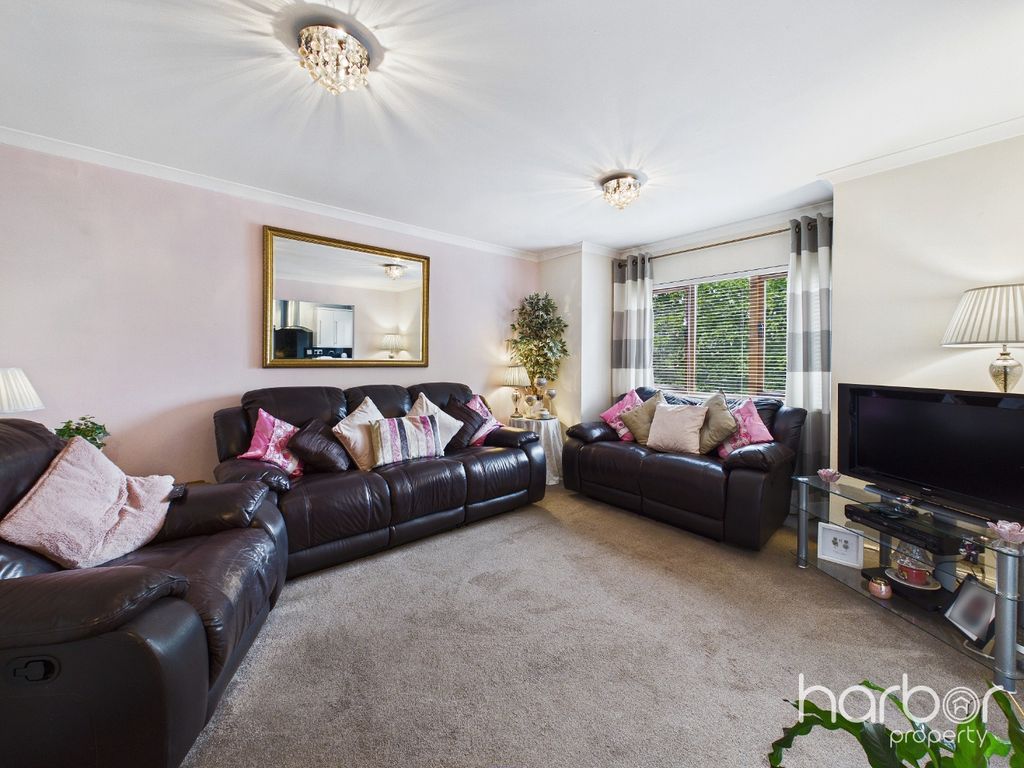 Property photo 2 of 14 5174132