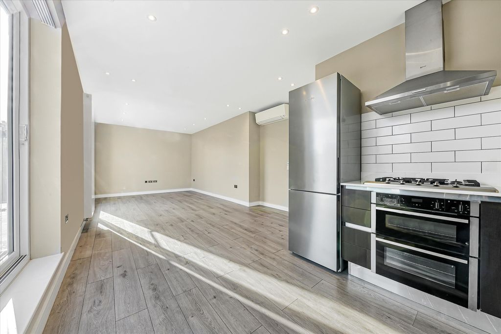 Property photo 1 of 12 Image