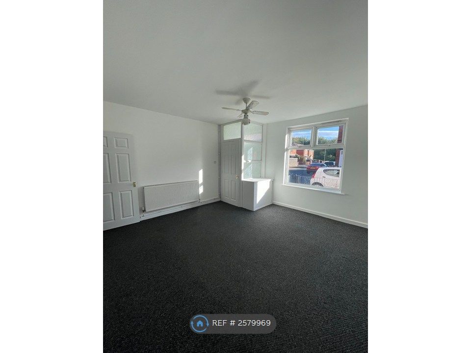 Property photo 3 of 17 Light And Airey