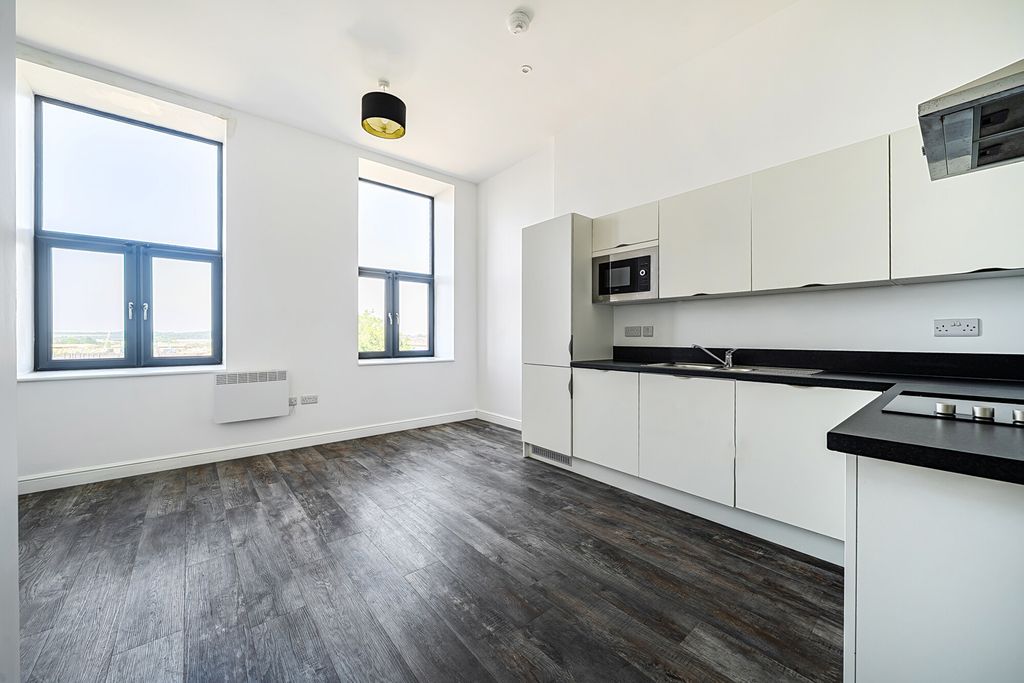 Property photo 3 of 14 Kitchen/Dining