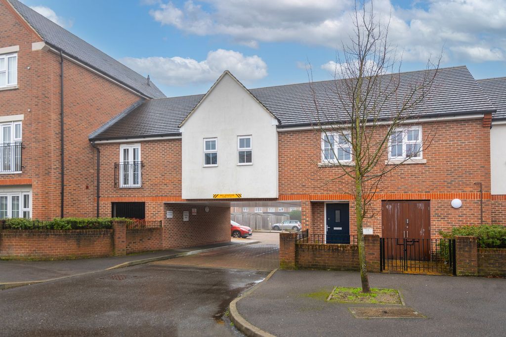 Property photo 1 of 15