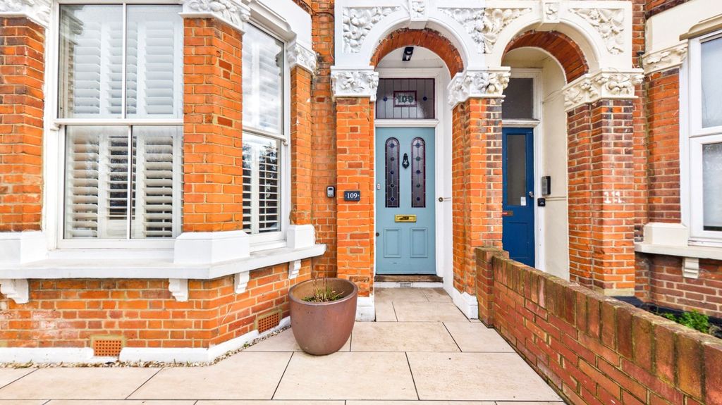 Property photo 3 of 30 Cam02337G0-Pr0553-Pan033 (2)