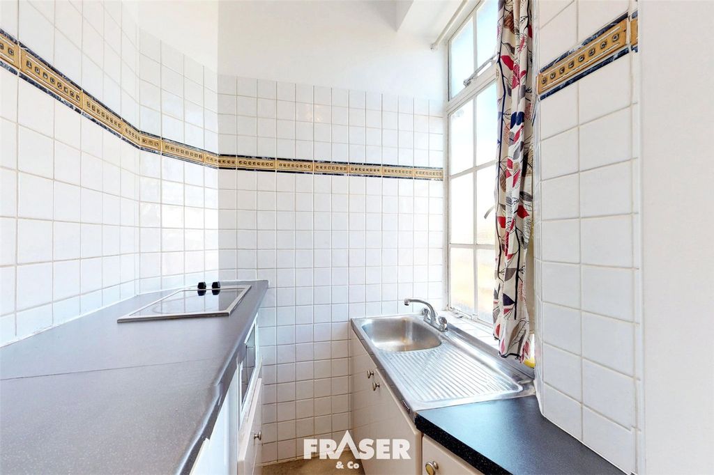 Property photo 3 of 5 Picture No. 05