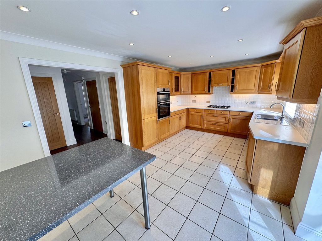 Property photo 3 of 19 Picture No. 15