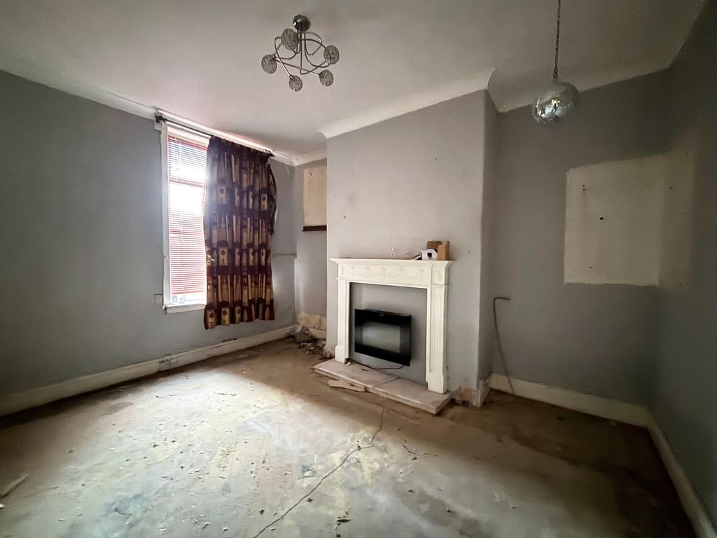 Property photo 3 of 9