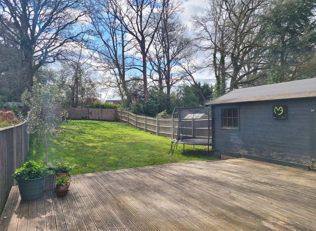 Property photo 2 of 25