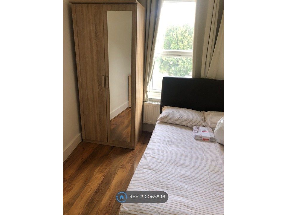 Property photo 3 of 18 Small Double ( Available Late August)