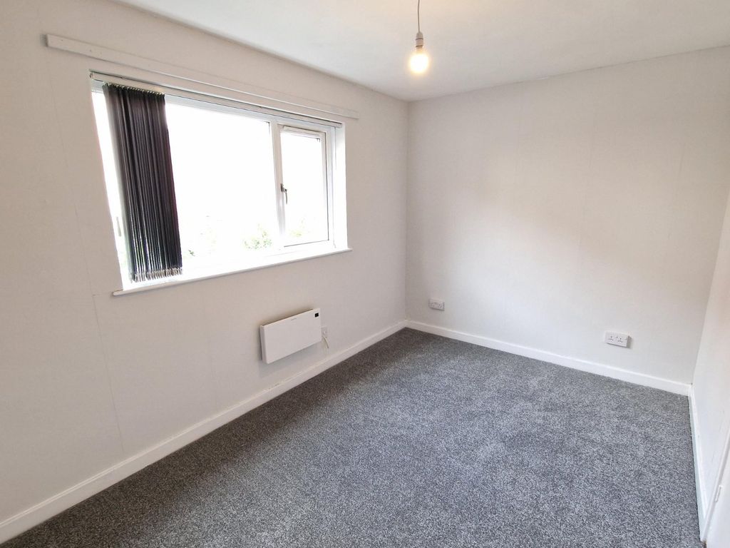 Property photo 3 of 5 Picture No. 05