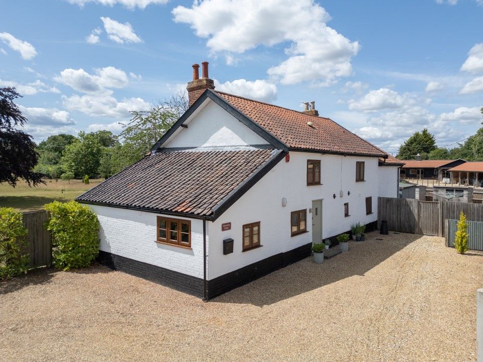 Property photo 1 of 32