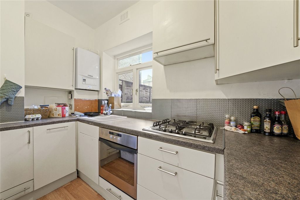 Property photo 2 of 9