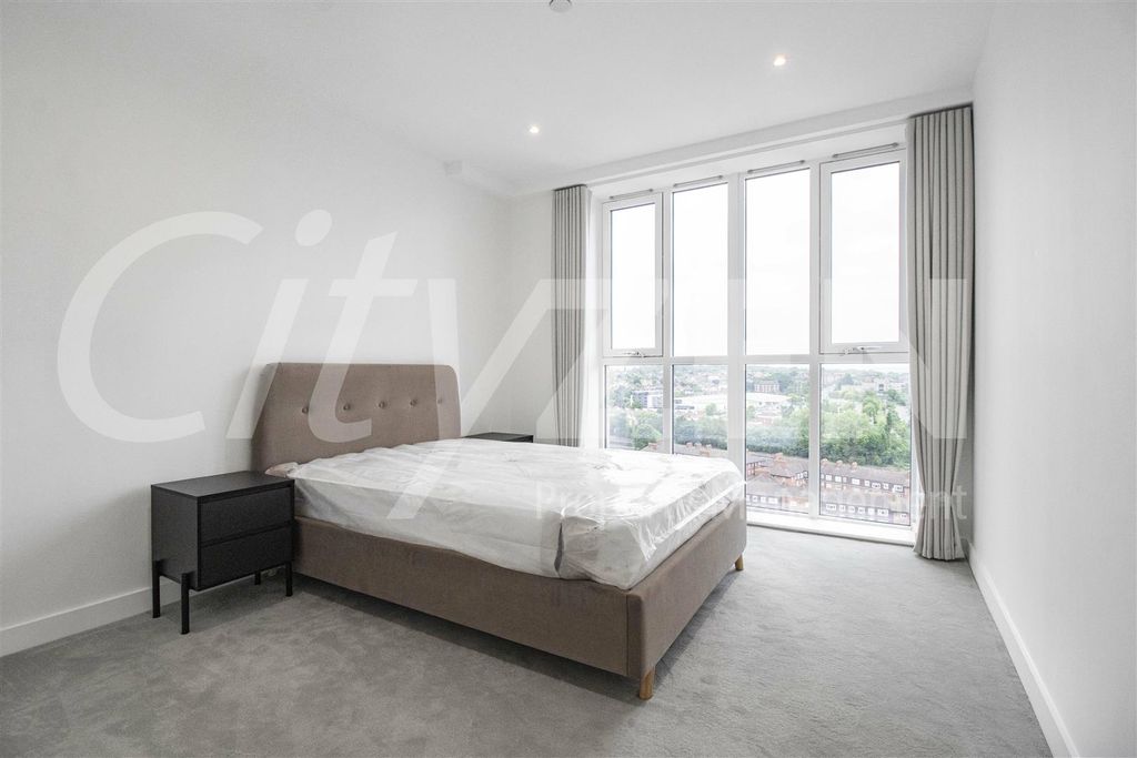 Property photo 3 of 48 Bedroom