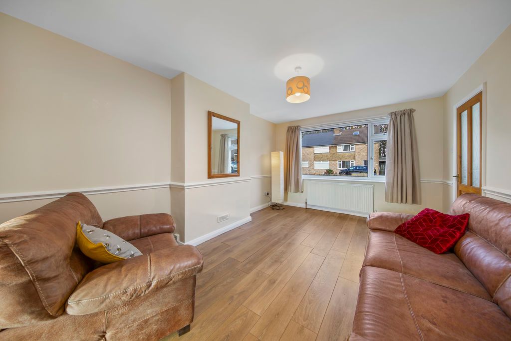 Property photo 2 of 25 Living Room