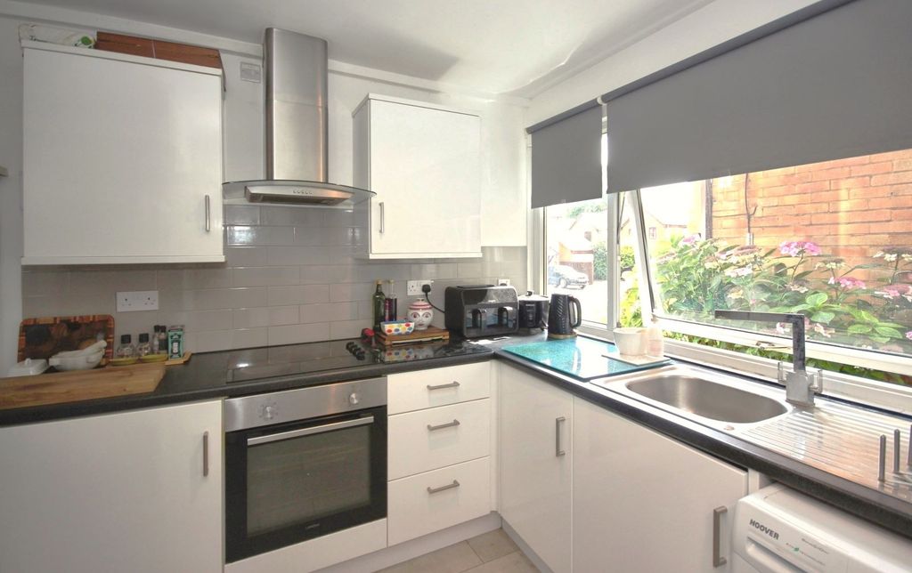 Property photo 3 of 17