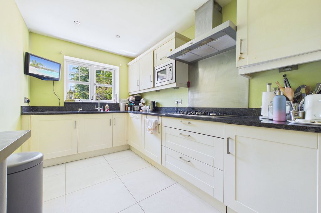 Property photo 3 of 22 Picture No. 25