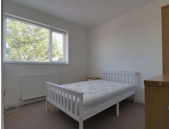 Property photo 2 of 6 Double Bedroom