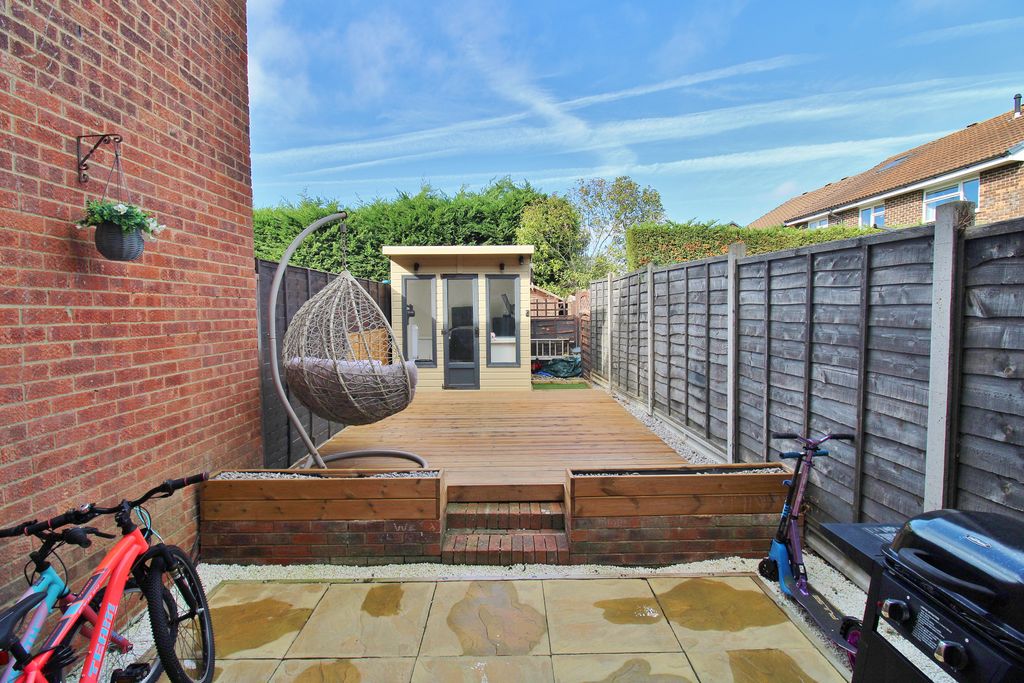 Property photo 3 of 24