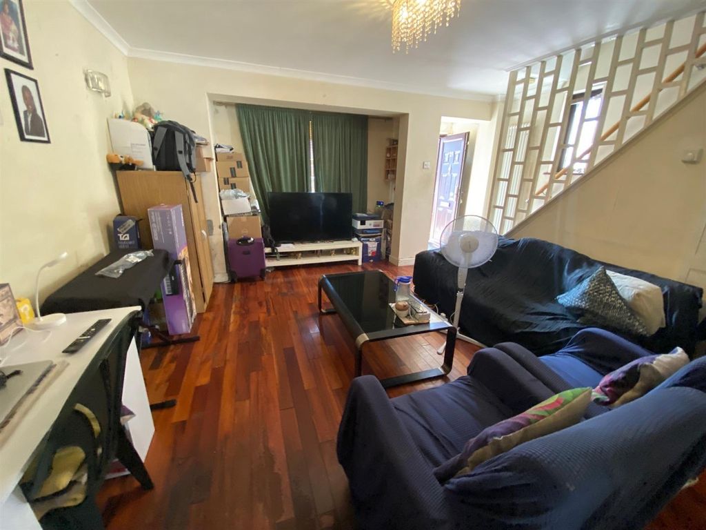 Property photo 2 of 11 H4.Jpg