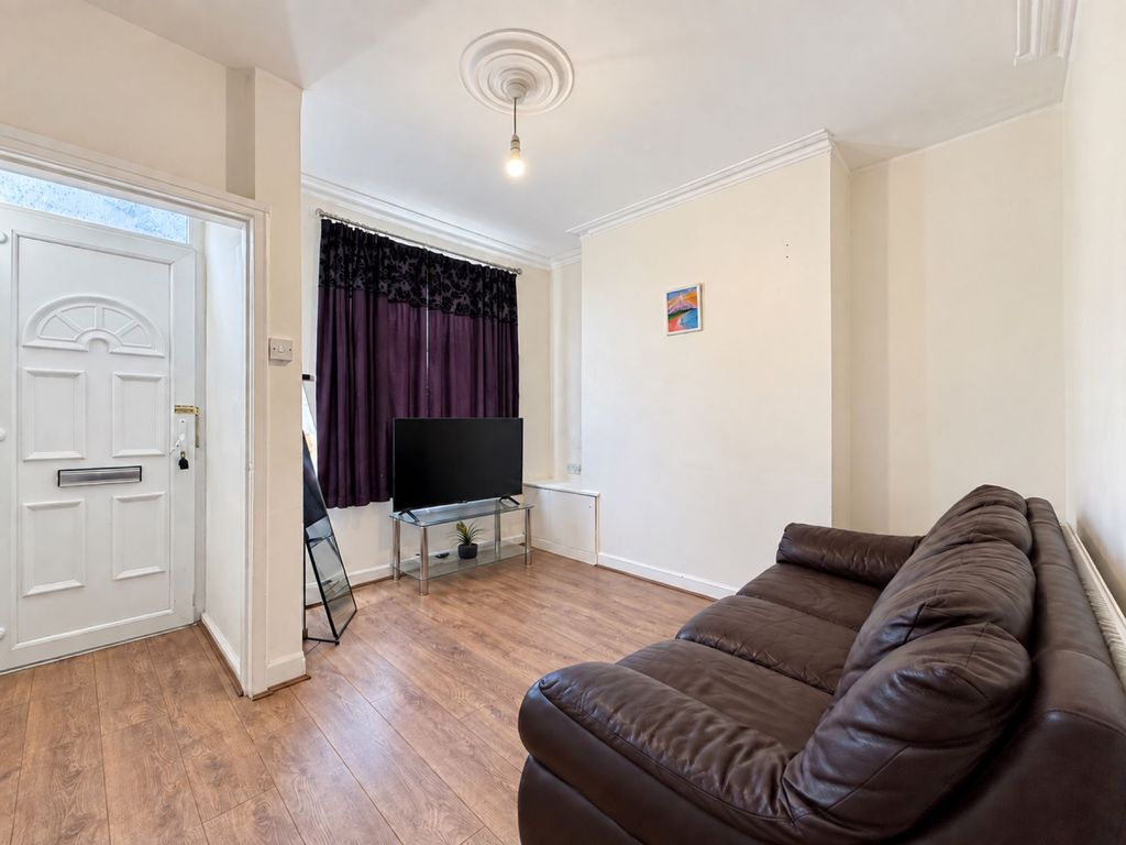 Property photo 3 of 9