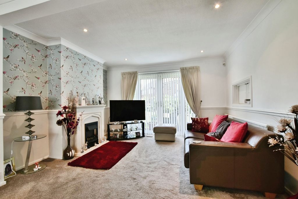 Property photo 2 of 24 Pbox-Img.Jpg