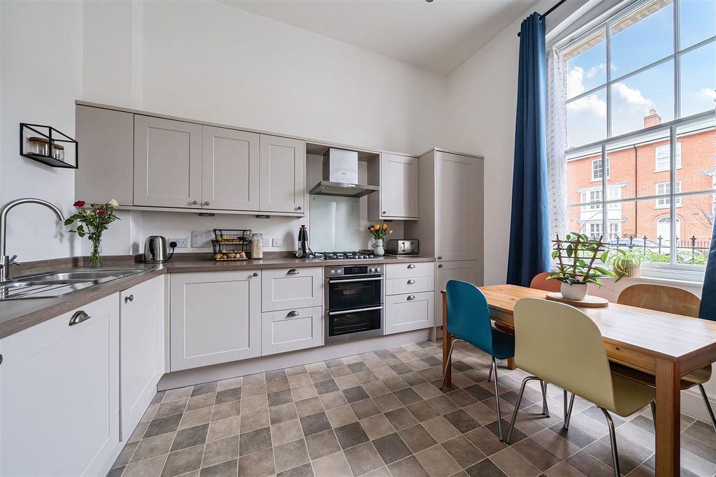 Property photo 2 of 15 Kitchen