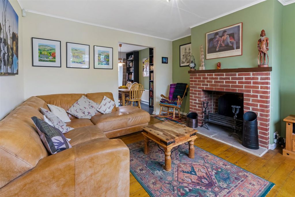 Property photo 3 of 34 Dsc00102.Jpg