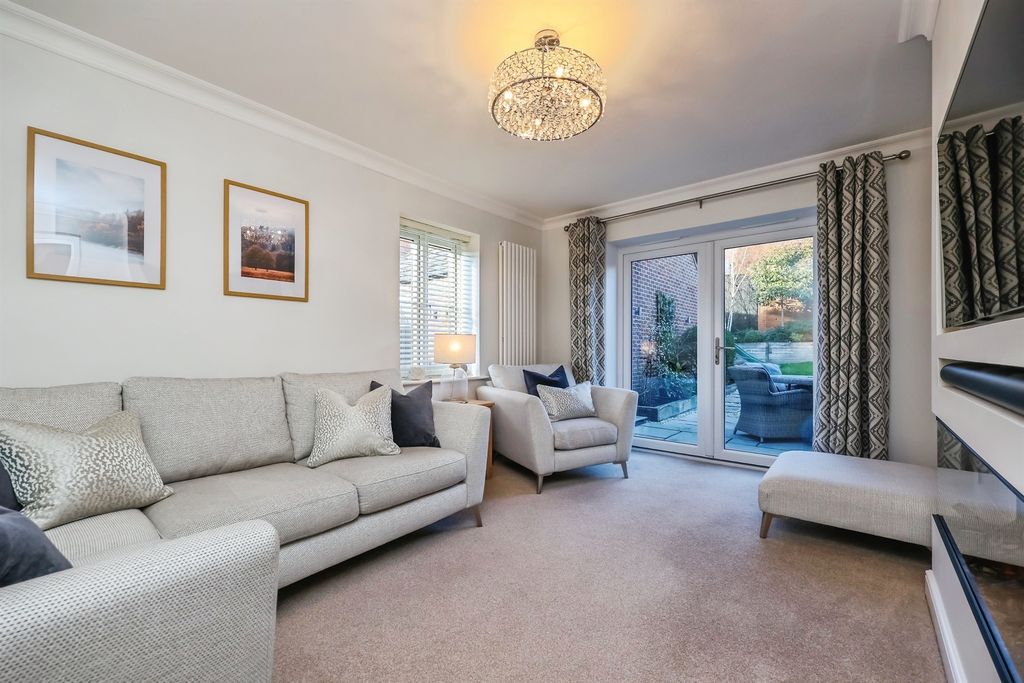 Property photo 3 of 21