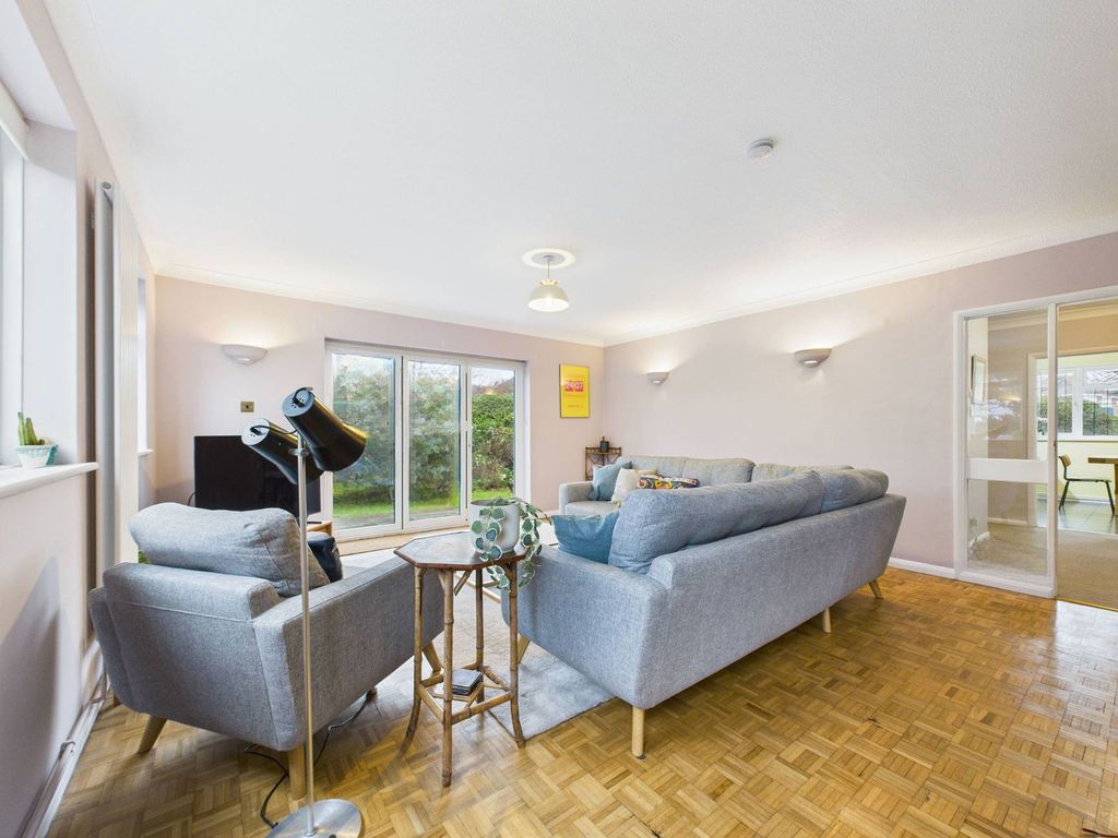 Property photo 3 of 23