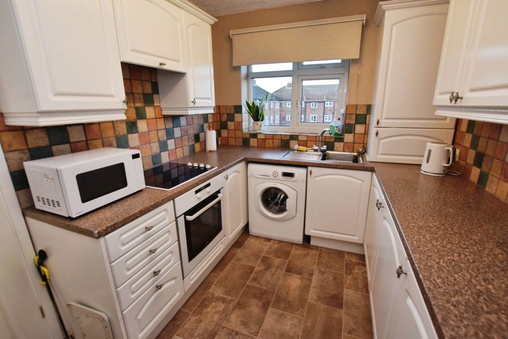 Property photo 3 of 8 Picture No. 09