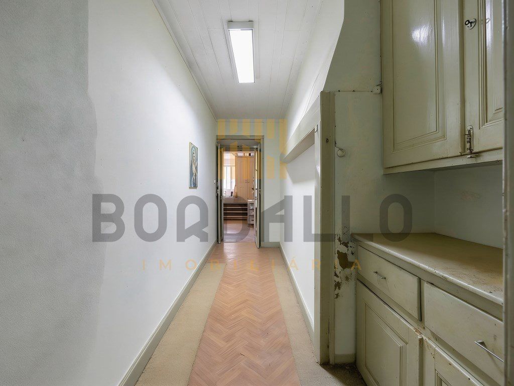 Property photo 3 of 31