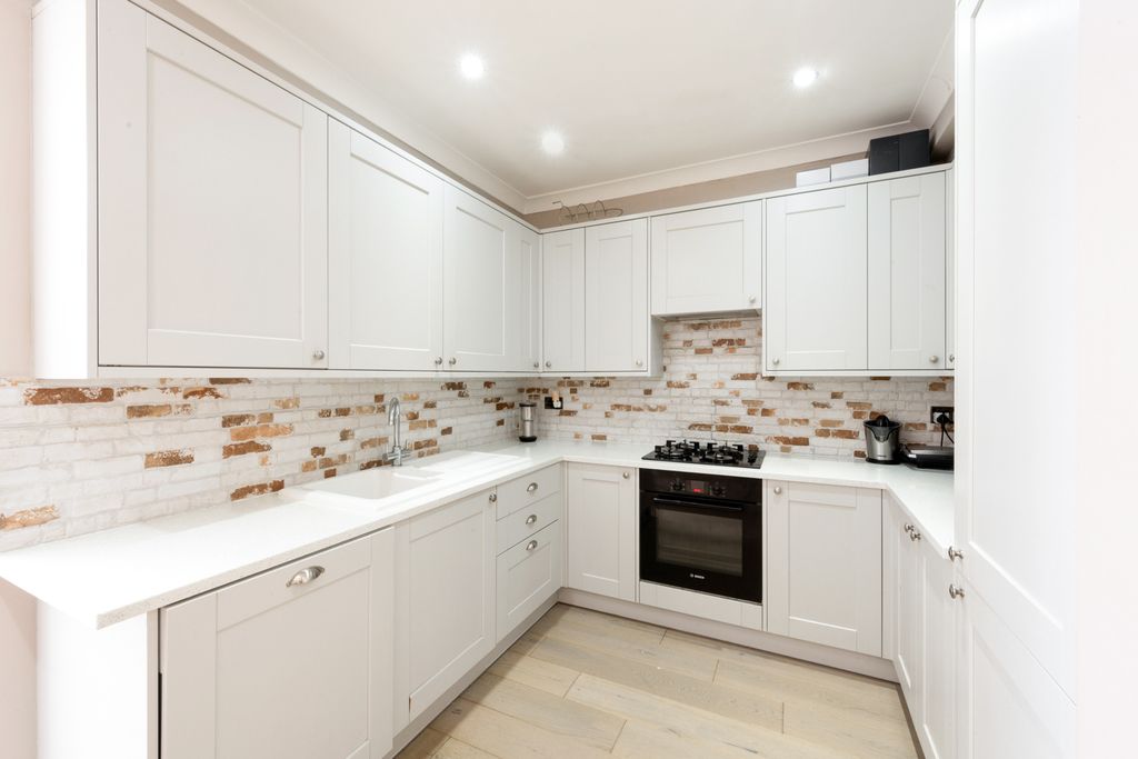 Property photo 3 of 15 Picture No. 20