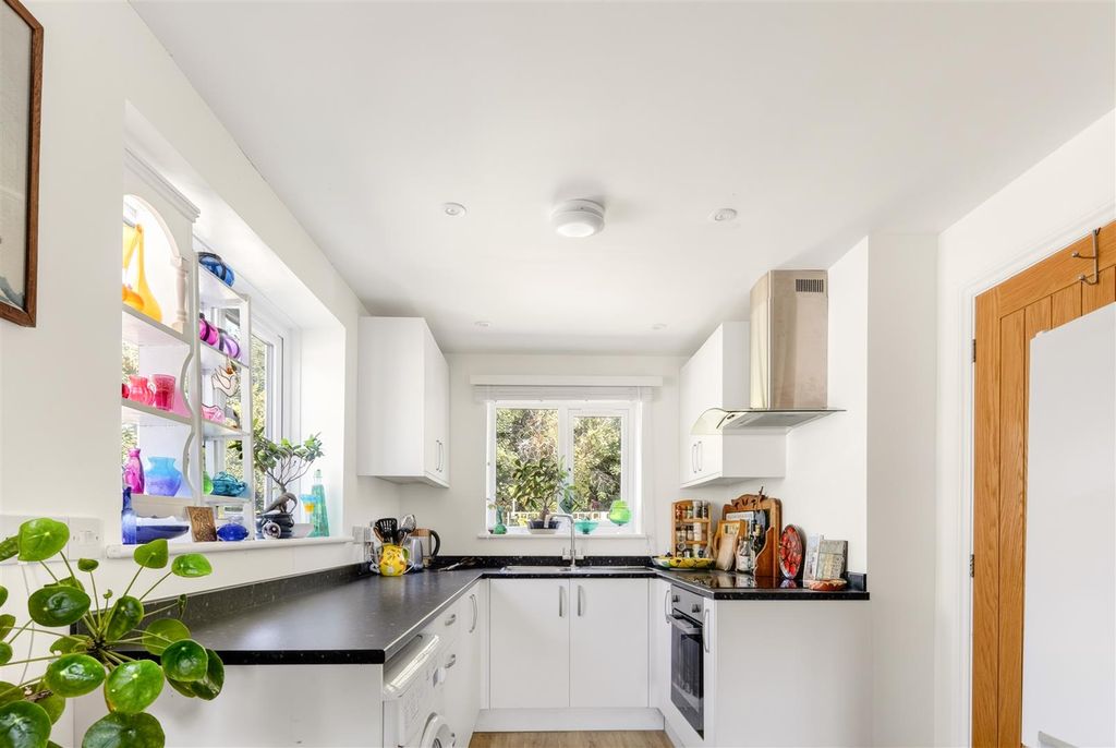 Property photo 2 of 14 Kitchen.Jpg