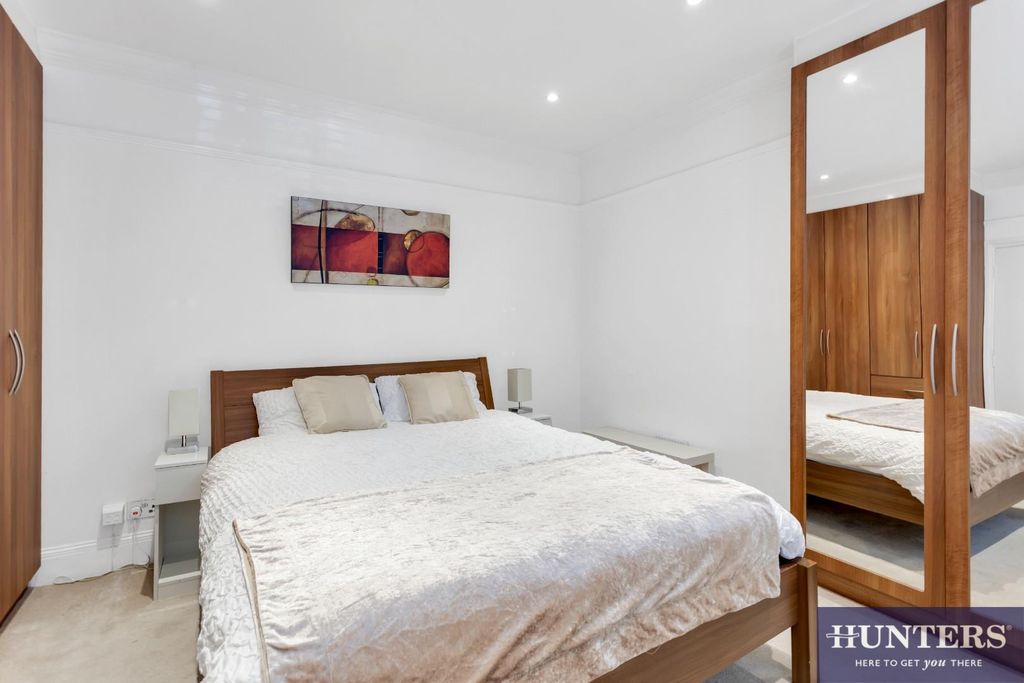 Property photo 3 of 11 Primary Bedrrom